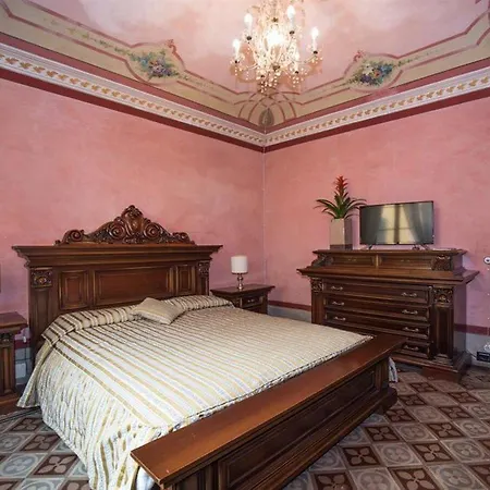 Relais Centro Storico Residenza D'epoca Bed and breakfast 2*