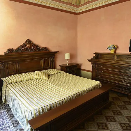 Relais Centro Storico Residenza D'epoca Bed and breakfast 2*