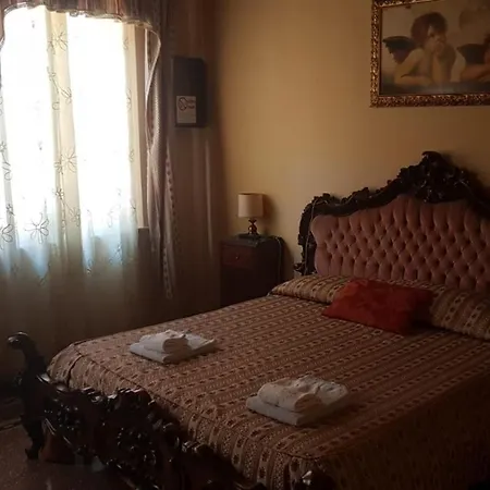 Relais Centro Storico Residenza D'epoca Bed and breakfast 2*